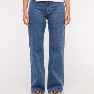 Abercrombie & Fitch Curve Love High Rise 90s Relaxed Jean